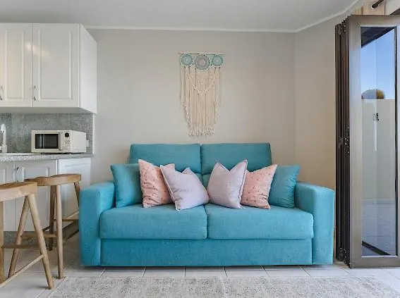 Cosy Seaview *